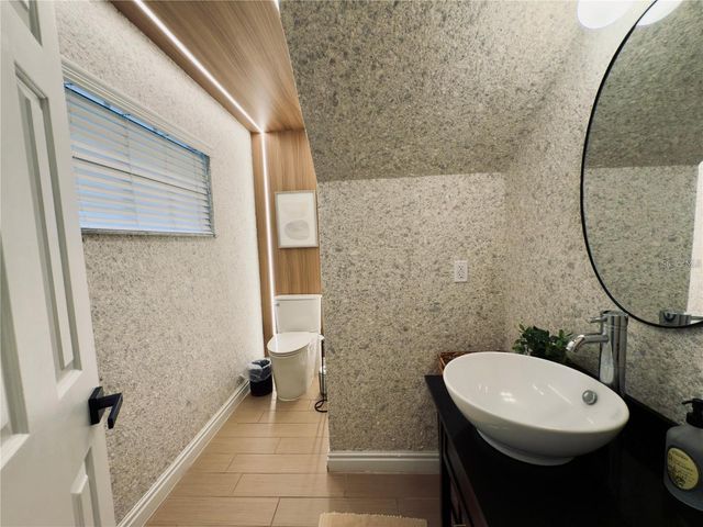 8113 BREEZE COVE LANE, Orlando, FL 32819