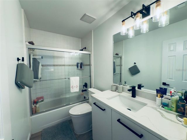8113 BREEZE COVE LANE, Orlando, FL 32819