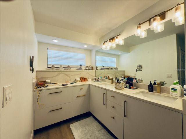 8113 BREEZE COVE LANE, Orlando, FL 32819