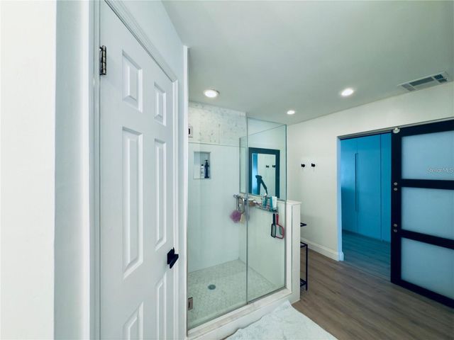 8113 BREEZE COVE LANE, Orlando, FL 32819