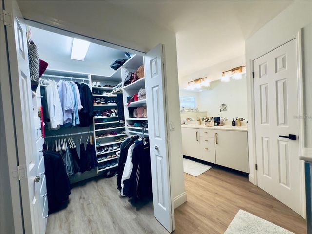 8113 BREEZE COVE LANE, Orlando, FL 32819