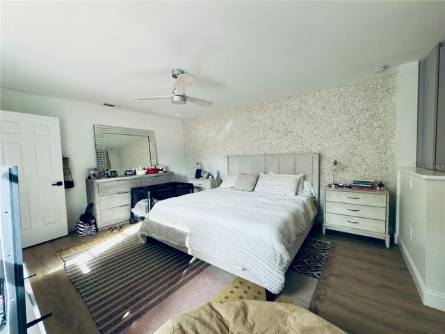 8113 BREEZE COVE LANE, Orlando, FL 32819