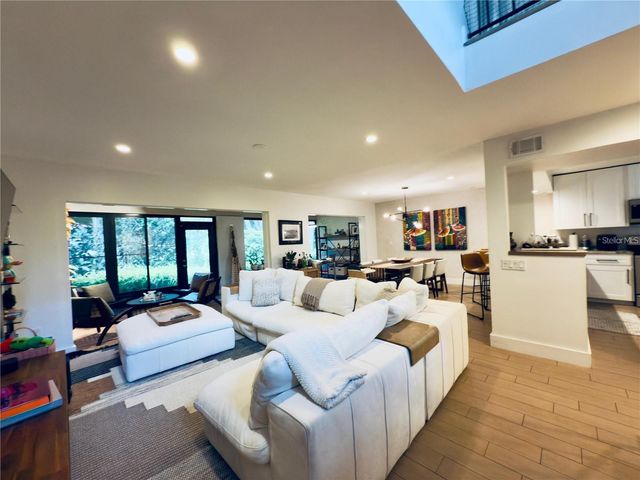 8113 BREEZE COVE LANE, Orlando, FL 32819