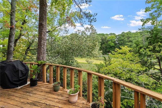 625 Heron Point CIR, Virginia Beach, VA 23452