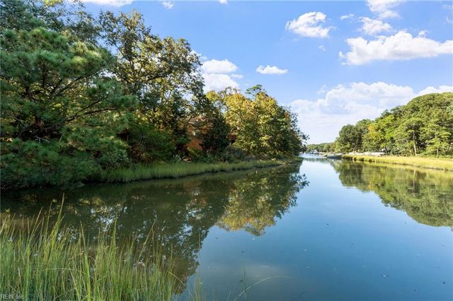 625 Heron Point CIR, Virginia Beach, VA 23452