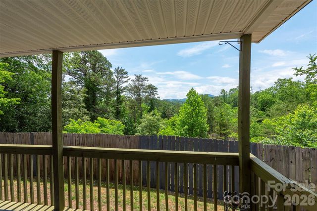 25 Inglescott Way, Alexander, NC 28701