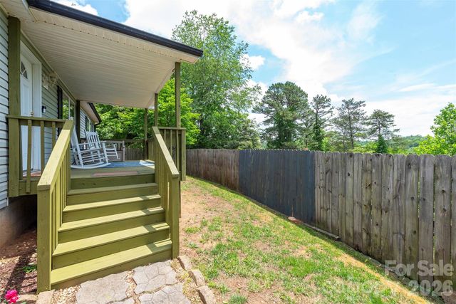 25 Inglescott Way, Alexander, NC 28701