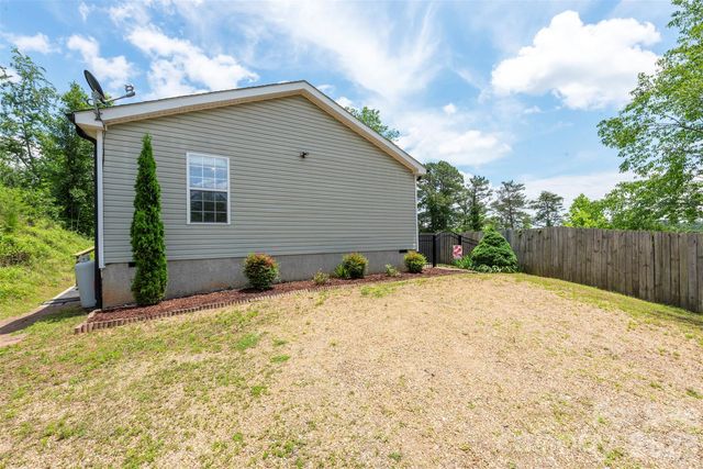 25 Inglescott Way, Alexander, NC 28701