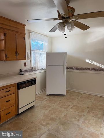 103 COLONIAL DR, Norristown, PA 19401