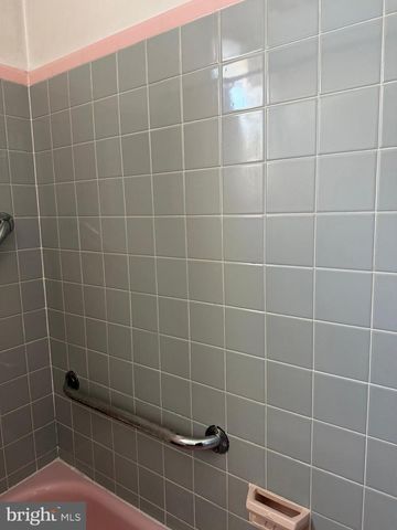 103 COLONIAL DR, Norristown, PA 19401