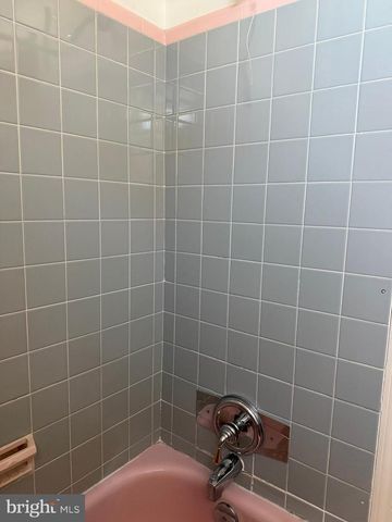 103 COLONIAL DR, Norristown, PA 19401