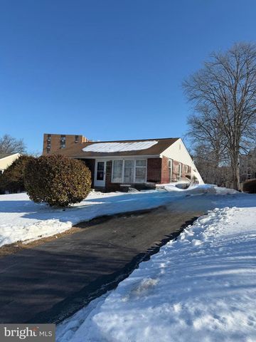 103 COLONIAL DR, Norristown, PA 19401