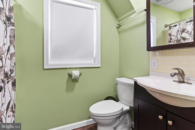 8 NAUGLE RD, Shippensburg, PA 17257