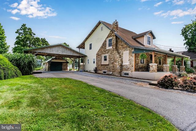 8 NAUGLE RD, Shippensburg, PA 17257