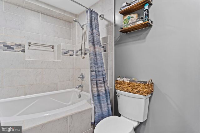 8 NAUGLE RD, Shippensburg, PA 17257