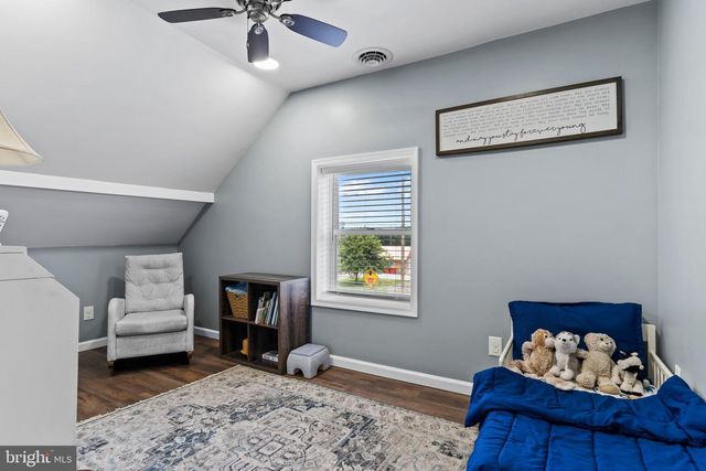 8 NAUGLE RD, Shippensburg, PA 17257