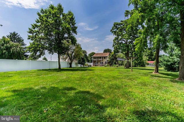 8 NAUGLE RD, Shippensburg, PA 17257