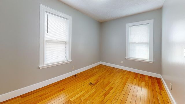 18 Rowell 2, Boston, MA 02125