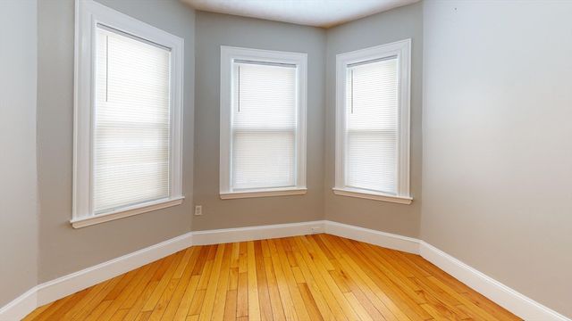 18 Rowell 2, Boston, MA 02125