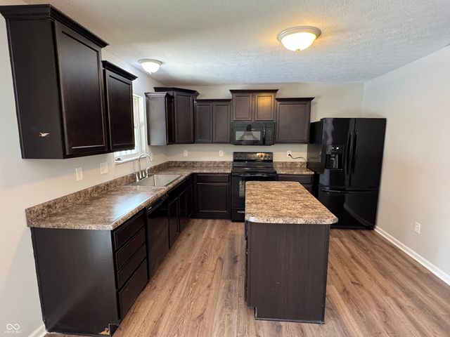 8814 Stoddard Lane, Indianapolis, IN 46217