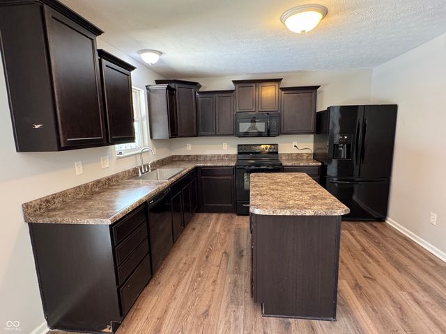 8814 Stoddard Lane, Indianapolis, IN 46217