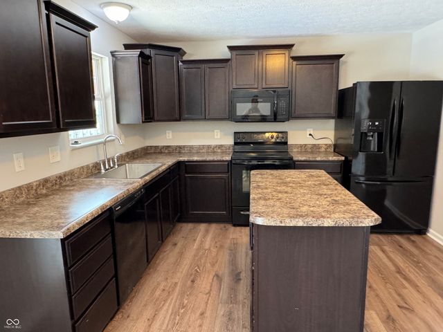 8814 Stoddard Lane, Indianapolis, IN 46217