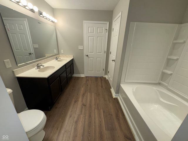 8814 Stoddard Lane, Indianapolis, IN 46217