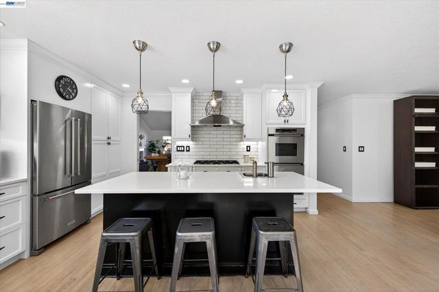 1131 Mataro Ct, Pleasanton, CA 94566