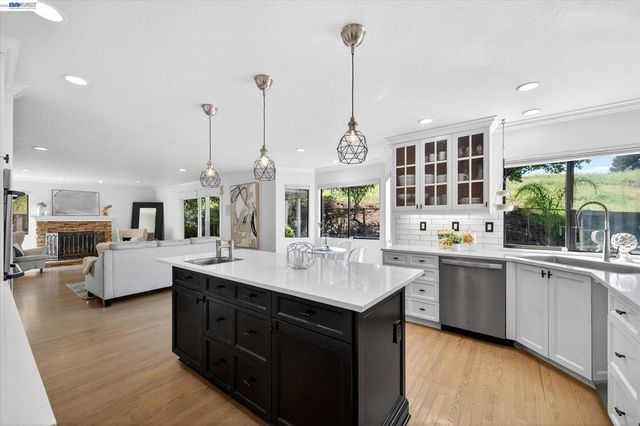 1131 Mataro Ct, Pleasanton, CA 94566