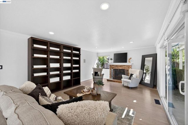 1131 Mataro Ct, Pleasanton, CA 94566