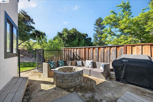 1131 Mataro Ct, Pleasanton, CA 94566