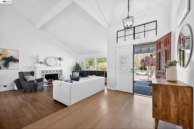 1131 Mataro Ct, Pleasanton, CA 94566