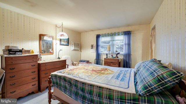 111 DEHAVEN AVE, Langhorne, PA 19047