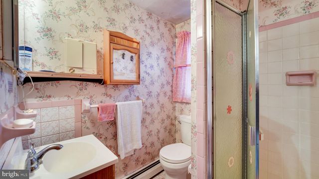 111 DEHAVEN AVE, Langhorne, PA 19047