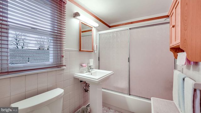 111 DEHAVEN AVE, Langhorne, PA 19047