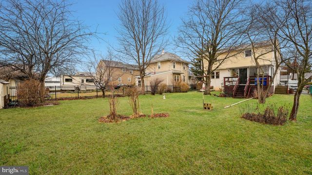 111 DEHAVEN AVE, Langhorne, PA 19047