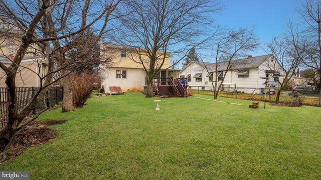 111 DEHAVEN AVE, Langhorne, PA 19047