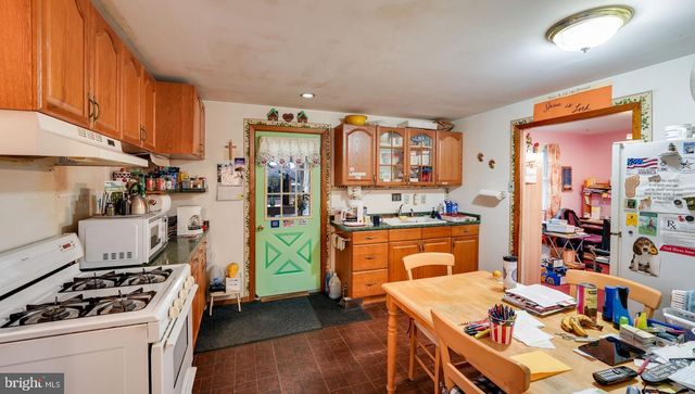 111 DEHAVEN AVE, Langhorne, PA 19047