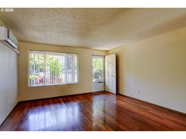 611 Se 139TH Ave, Portland, OR 97233