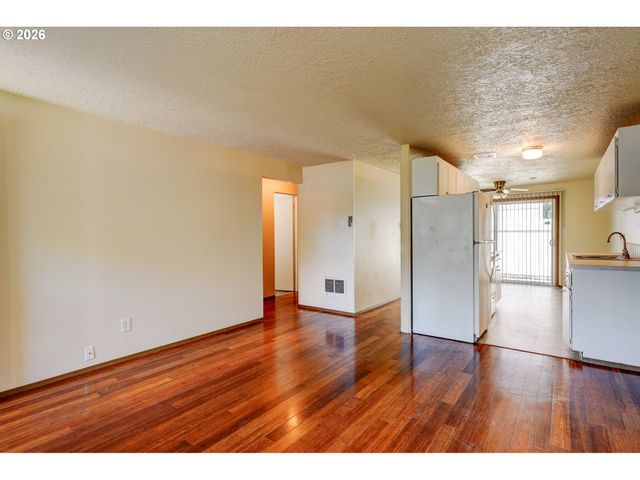 611 Se 139TH Ave, Portland, OR 97233