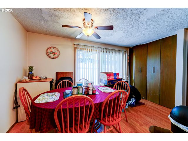 611 Se 139TH Ave, Portland, OR 97233