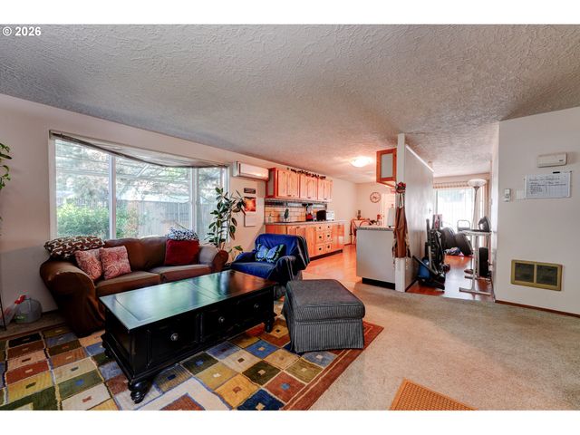 611 Se 139TH Ave, Portland, OR 97233