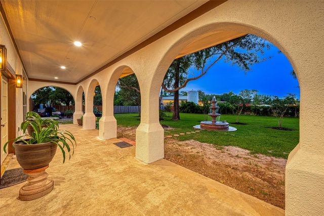 21832 Rayford Road, Humble, TX 77338