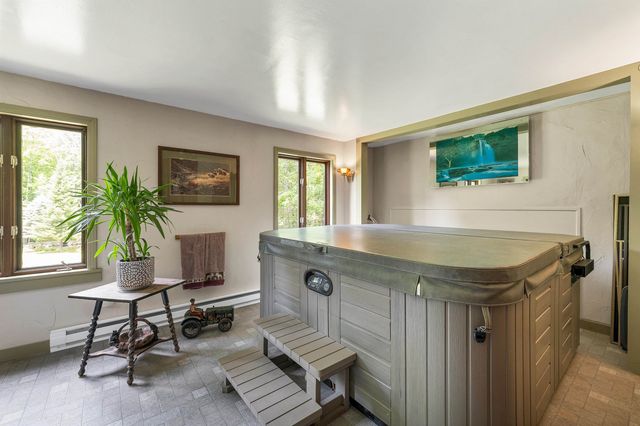 539 N Main Street, Wolfeboro, NH 03894