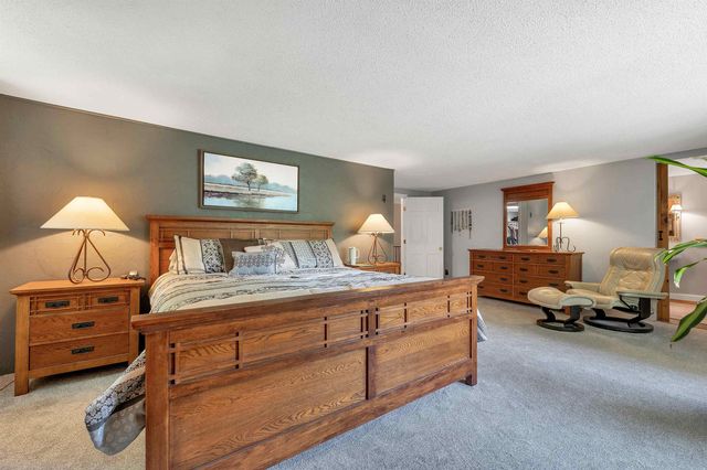 539 N Main Street, Wolfeboro, NH 03894