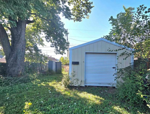 29 E Oregon Street, Evansville, IN 47711