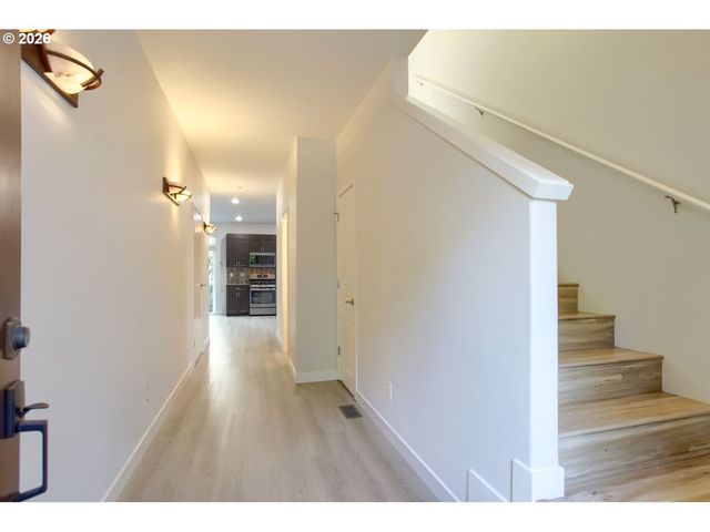 20878 Nw LONGBOW Ln, Beaverton, OR 97006