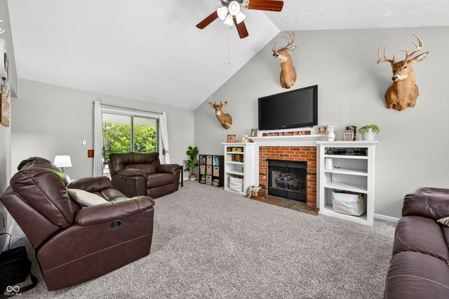 44 Ponsonby Court, Indianapolis, IN 46214