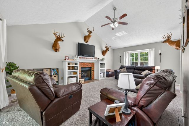 44 Ponsonby Court, Indianapolis, IN 46214