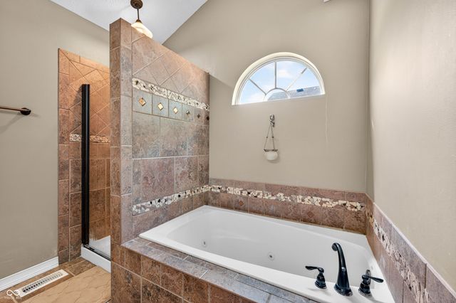 44 Ponsonby Court, Indianapolis, IN 46214